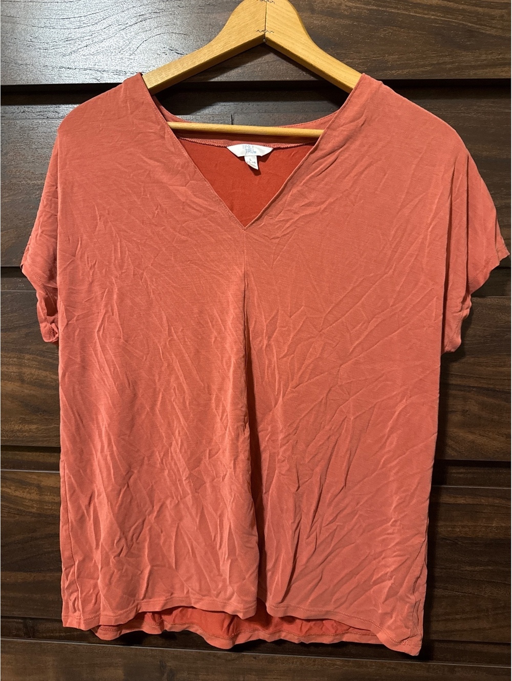 Time and Tru Women's V-Neck Short Sleeve Shirt Large 12-14 Rust Orange
